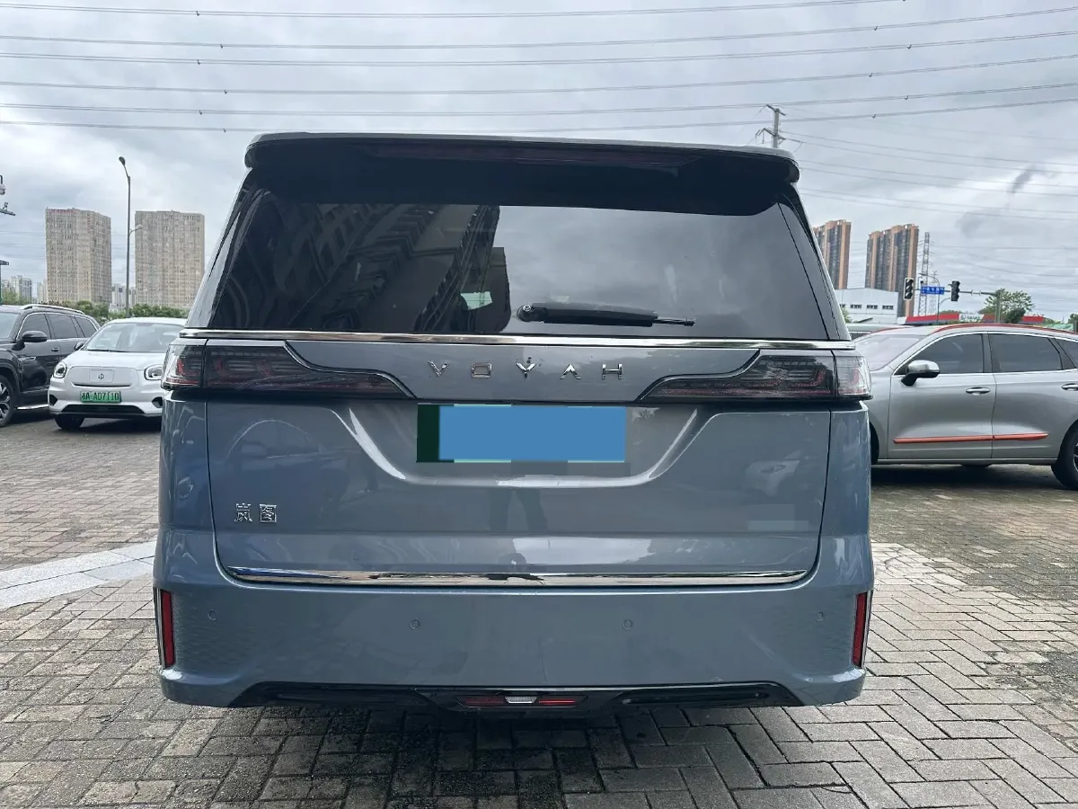 2022 Voyah Dream 1.5T 136HP L4 PHEV 25.57KWH,autocango,china used car exporter,china ev exporter,chinese used car exporter,chinese used ev exporter