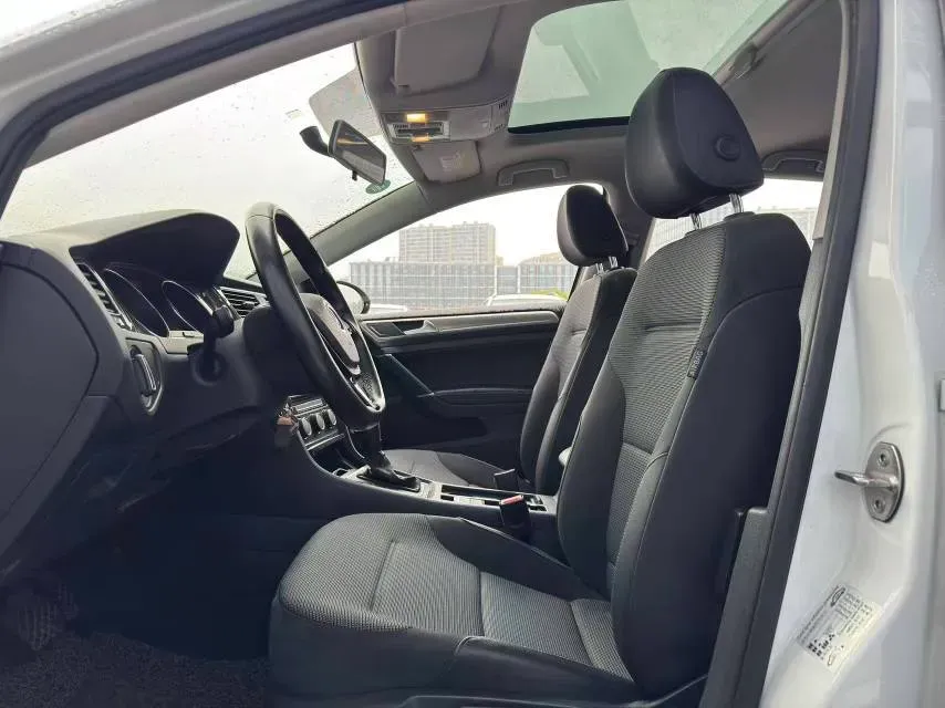 2018 Volkswagen Golf 1.6L 110HP L4 6AT,autocango,china used car exporter,china ev exporter,chinese used car exporter,chinese used ev exporter