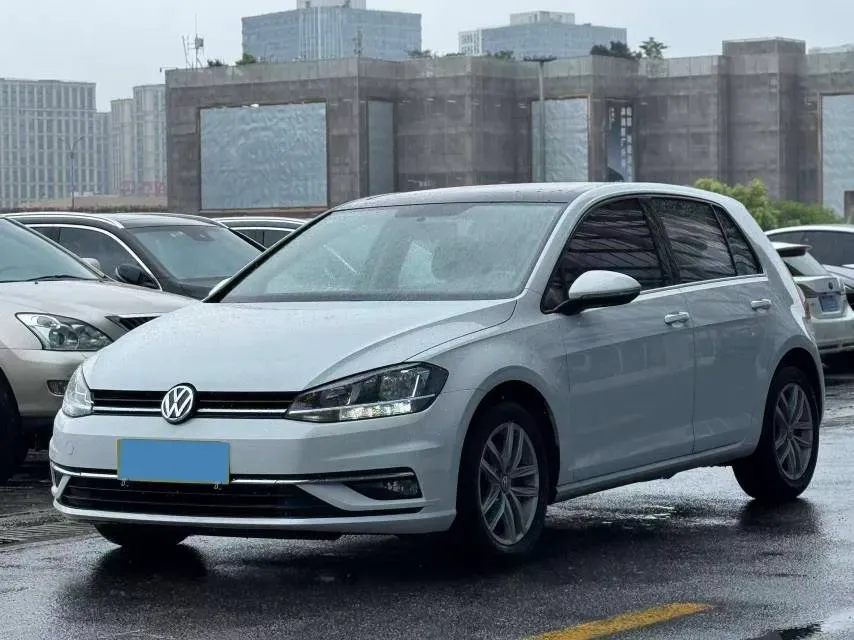 2018 Volkswagen Golf 1.6L 110HP L4 6AT,autocango,china used car exporter,china ev exporter,chinese used car exporter,chinese used ev exporter