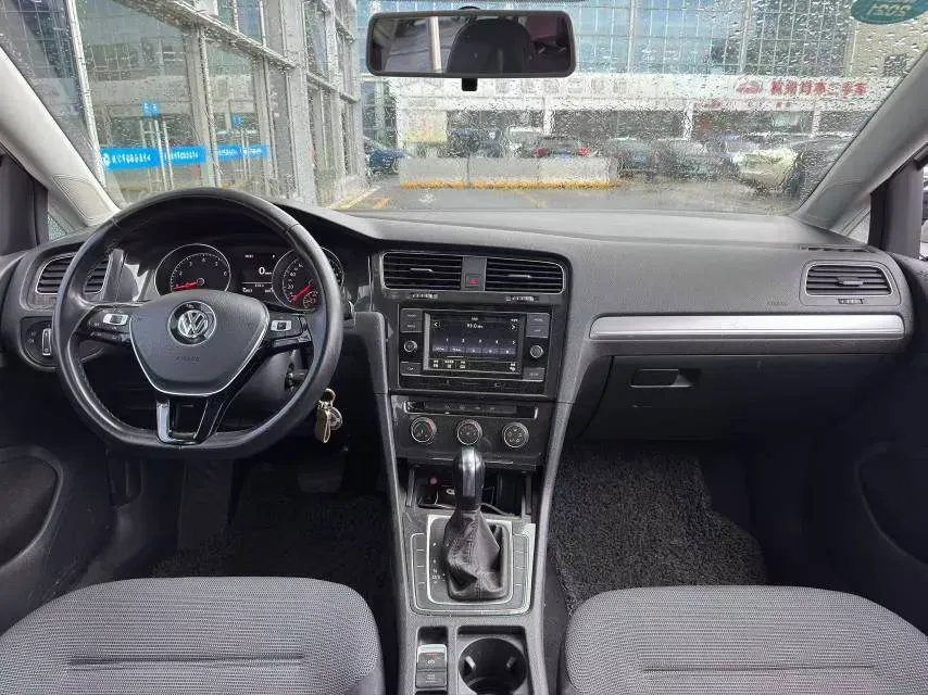 2018 Volkswagen Golf 1.6L 110HP L4 6AT,autocango,china used car exporter,china ev exporter,chinese used car exporter,chinese used ev exporter