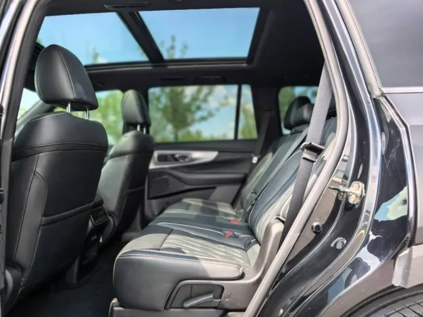 2024 GAC Trumpchi GS8 2.0T 252HP L4 8AT,autocango,china used car exporter,china ev exporter,chinese used car exporter,chinese used ev exporter