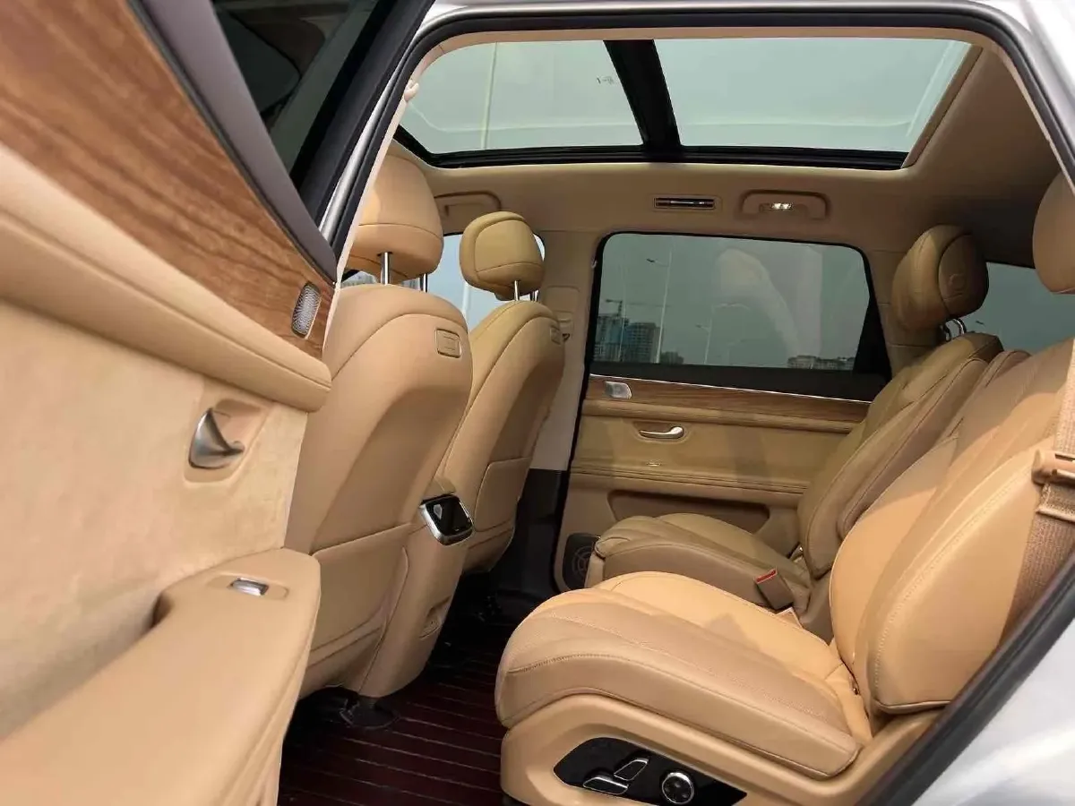 2024 AITO AITO M7 1.5T 152HP L4 REEV 40KWH,autocango,china used car exporter,china ev exporter,chinese used car exporter,chinese used ev exporter