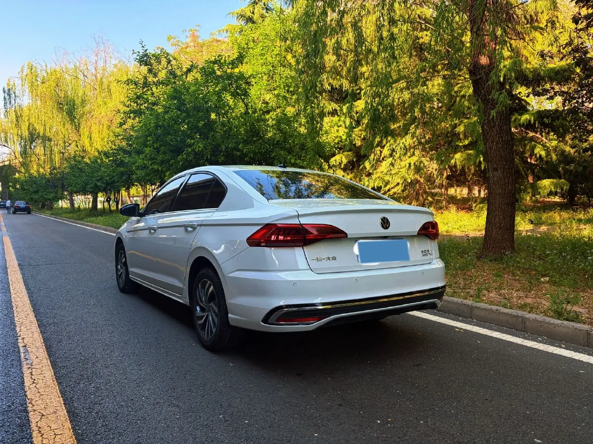 2023 Volkswagen Bora 1.2T 116HP L4 7DCT,autocango,china used car exporter,china ev exporter,chinese used car exporter,chinese used ev exporter