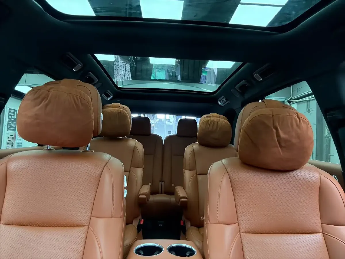 2023 Li L8 Range Extended 154HP REEV 40.9KWH,autocango,china used car exporter,china ev exporter,chinese used car exporter,chinese used ev exporter