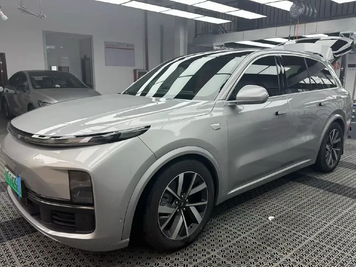 2023 Li L8 Range Extended 154HP REEV 40.9KWH,autocango,china used car exporter,china ev exporter,chinese used car exporter,chinese used ev exporter