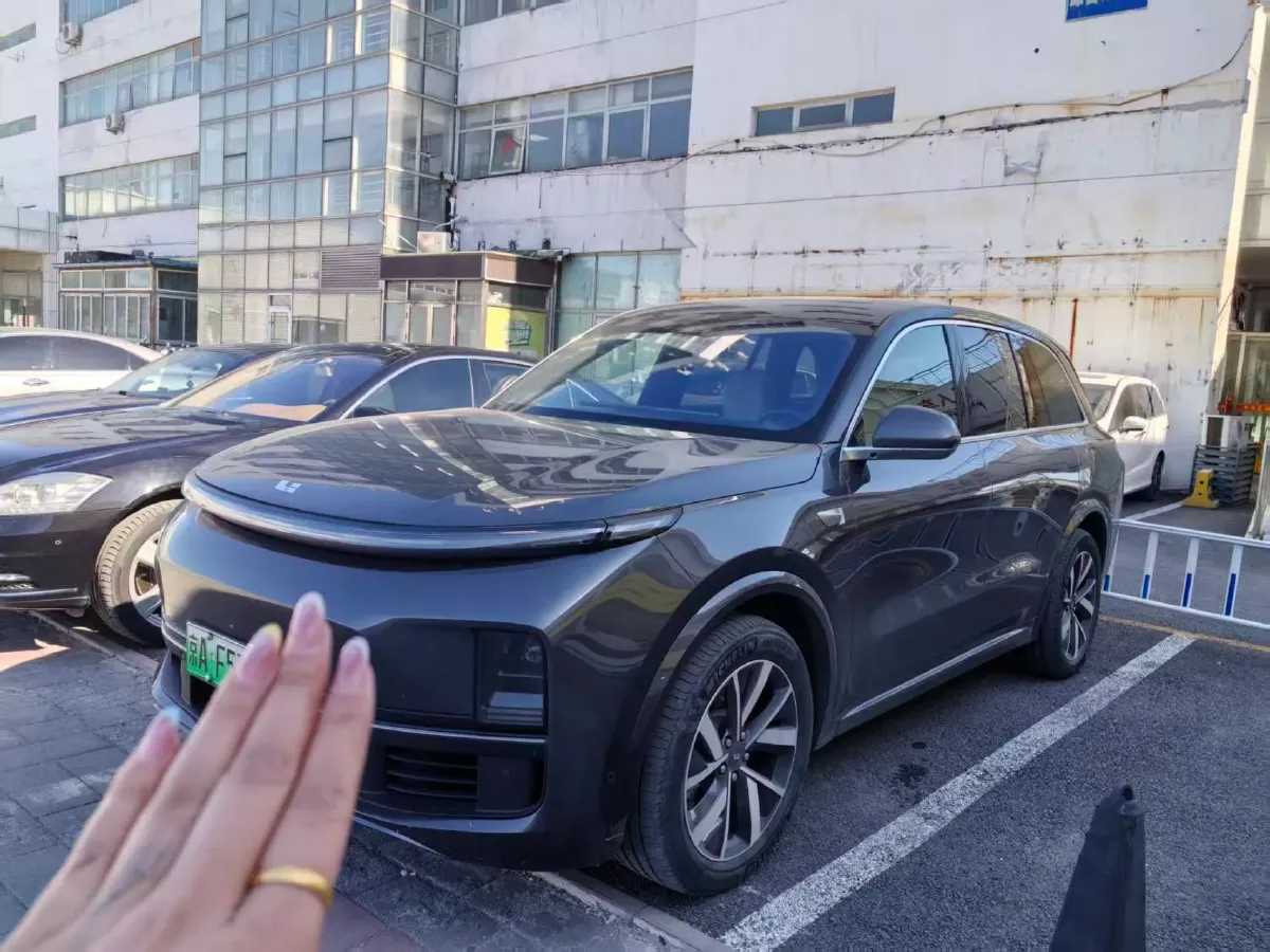 2023 Li L7 Range Extended 154HP REEV 40.9KWH,autocango,china used car exporter,china ev exporter,chinese used car exporter,chinese used ev exporter