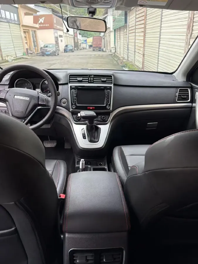 2019 Haval M6 1.5T 150HP L4 7DCT,autocango,china used car exporter,china ev exporter,chinese used car exporter,chinese used ev exporter