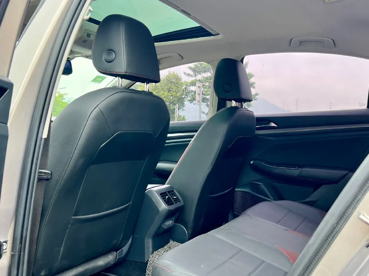 2019 MAXUS T70 2.0T 163HP L4 6AT,autocango,china used car exporter,china ev exporter,chinese used car exporter,chinese used ev exporter