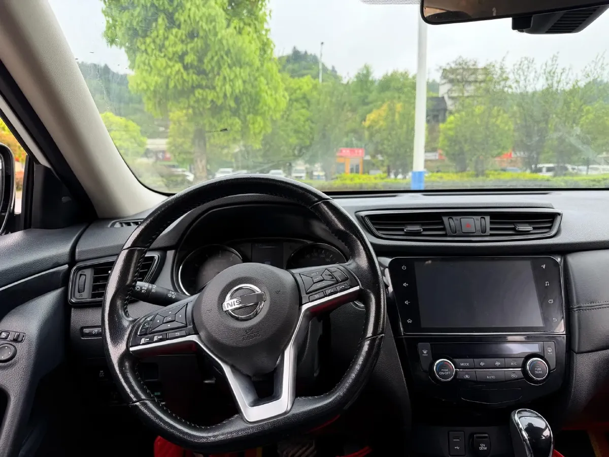 2021 Nissan X-Trail 2.0L 151HP L4 CVT,autocango,china used car exporter,china ev exporter,chinese used car exporter,chinese used ev exporter