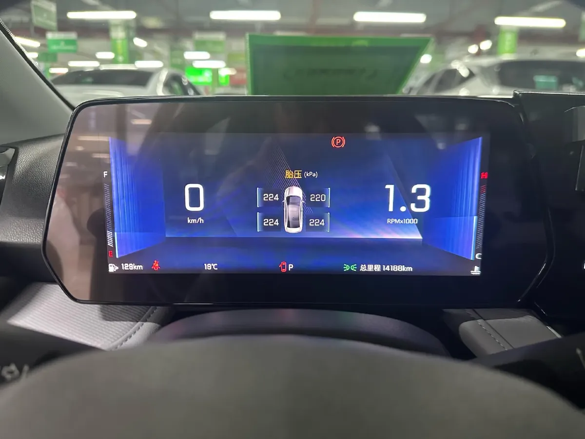 2024 Chevrolet Monza 1.5L 113HP L4 6DCT,autocango,china used car exporter,china ev exporter,chinese used car exporter,chinese used ev exporter