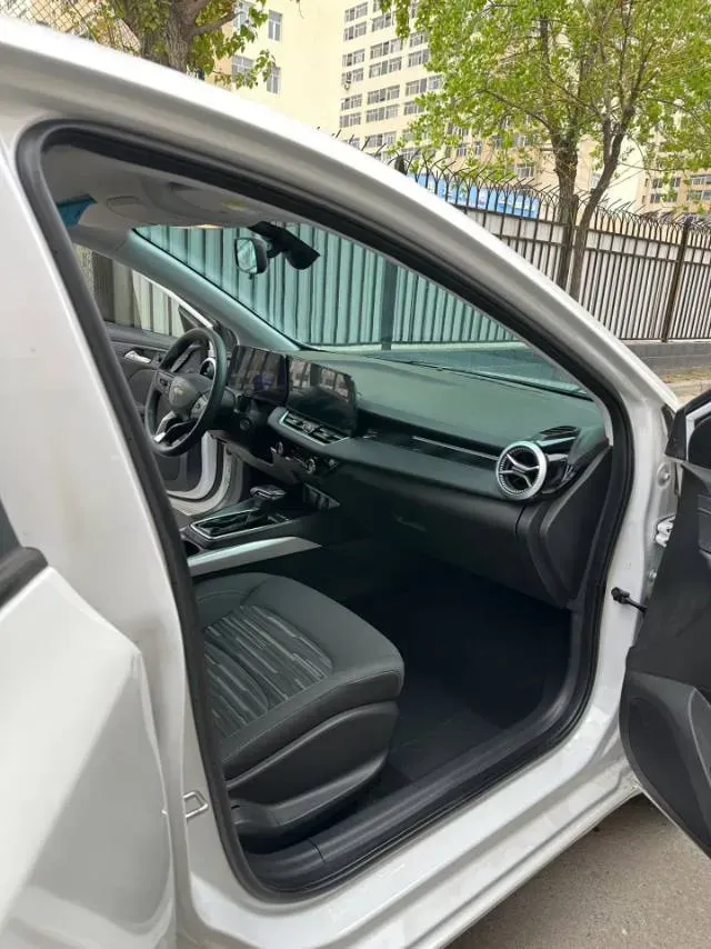 2024 Chevrolet Monza 1.5L 113HP L4 6DCT,autocango,china used car exporter,china ev exporter,chinese used car exporter,chinese used ev exporter