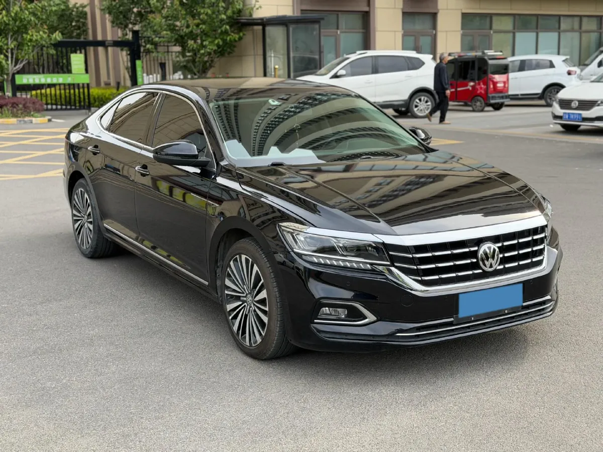 2020 Volkswagen Passat 2.0T 220HP L4 7DCT,autocango,china used car exporter,china ev exporter,chinese used car exporter,chinese used ev exporter