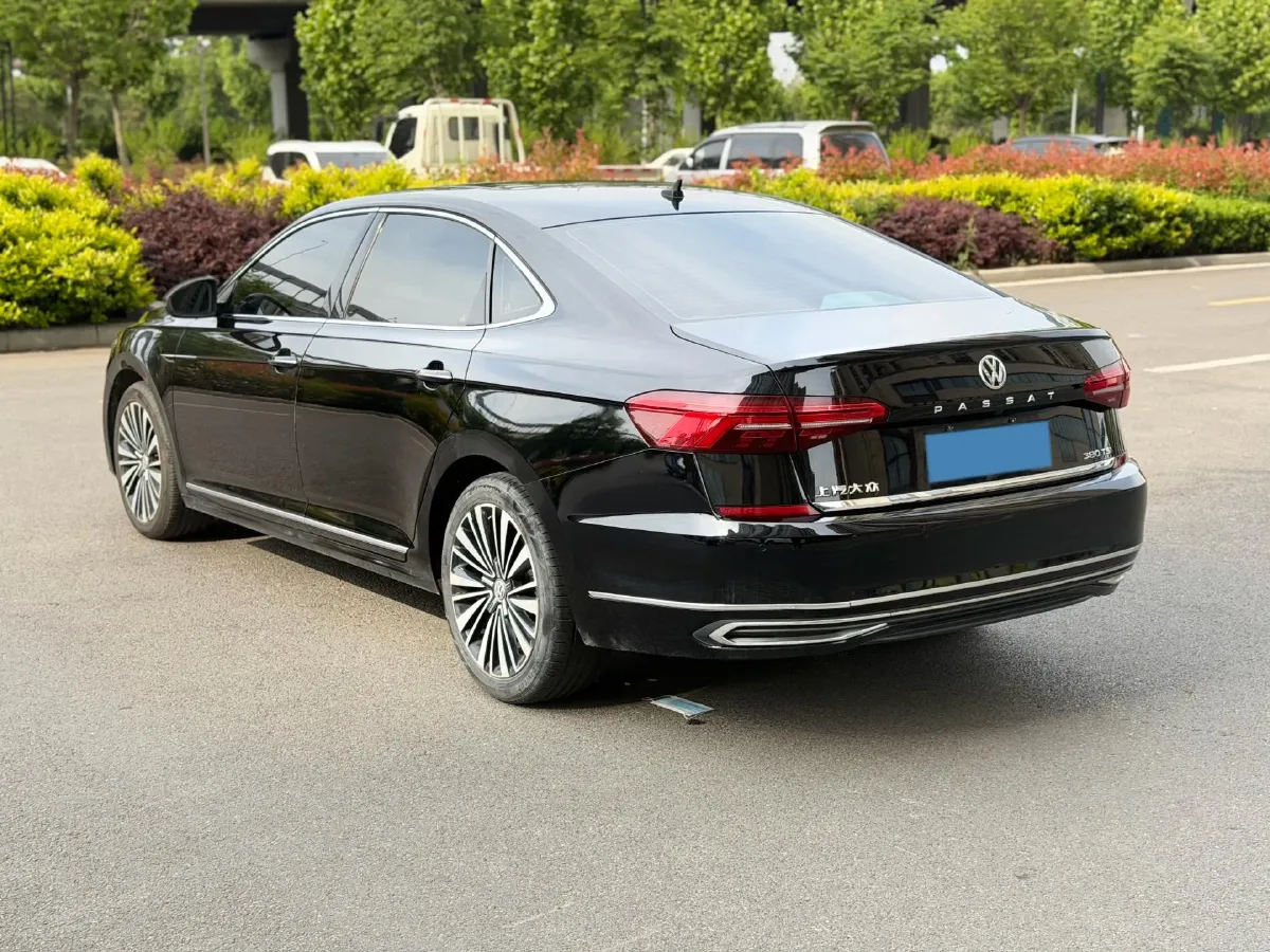 2020 Volkswagen Passat 2.0T 220HP L4 7DCT,autocango,china used car exporter,china ev exporter,chinese used car exporter,chinese used ev exporter