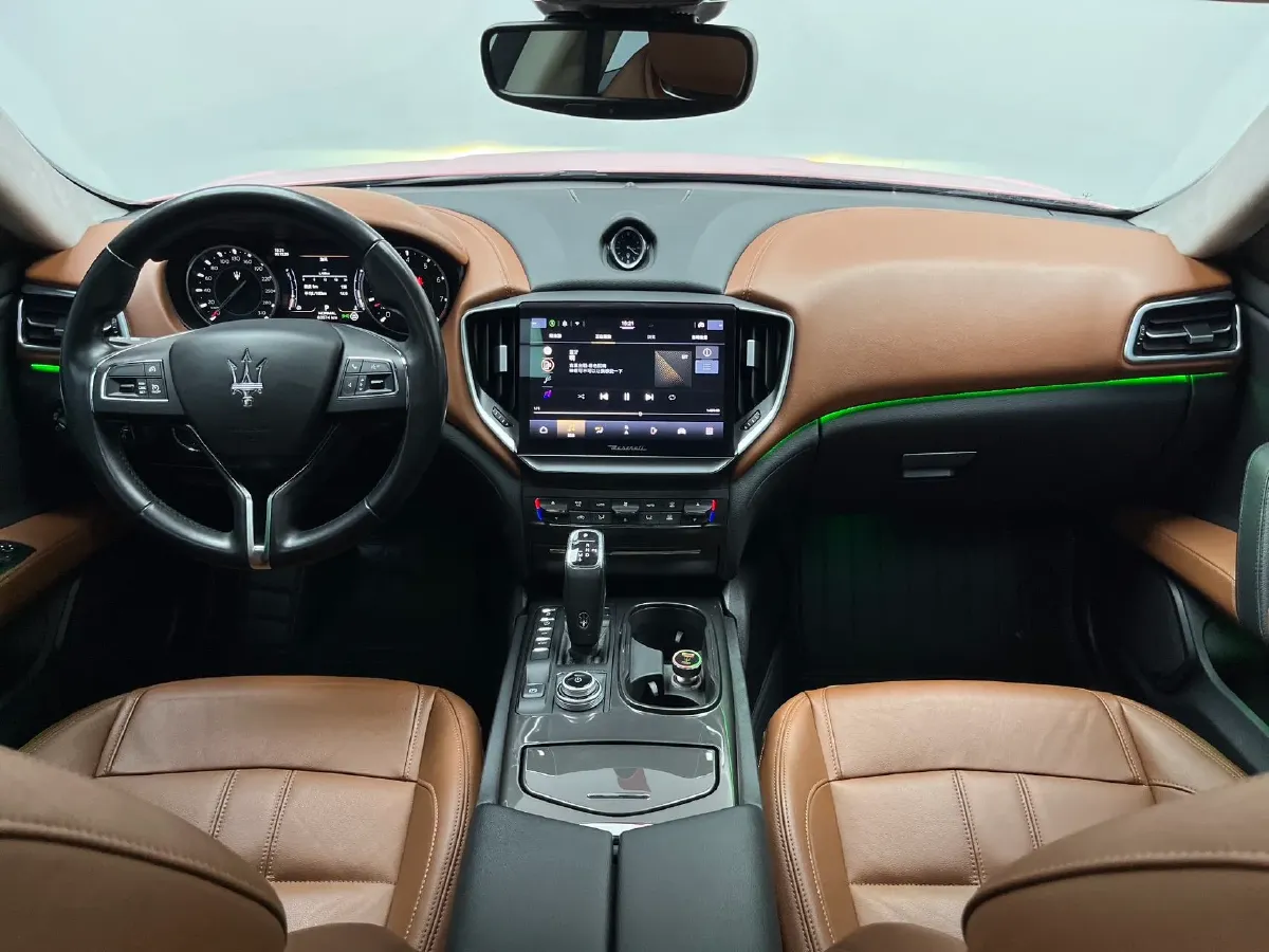 2021 Maserati Ghibli 3.0T 350HP V6 8AT,autocango,china used car exporter,china ev exporter,chinese used car exporter,chinese used ev exporter