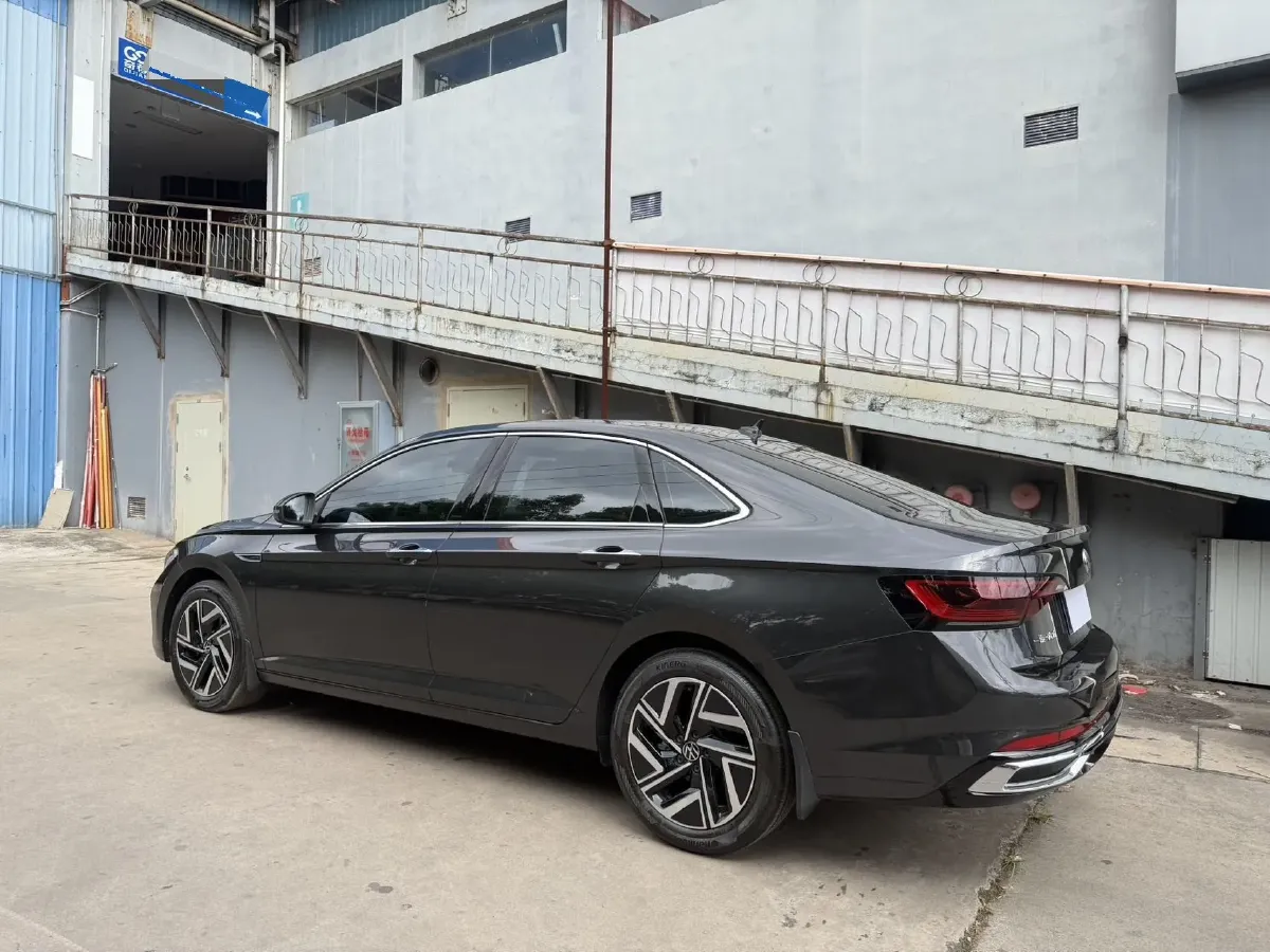 2024 Volkswagen Sagitar 1.5T 160HP L4 7DCT,autocango,china used car exporter,china ev exporter,chinese used car exporter,chinese used ev exporter