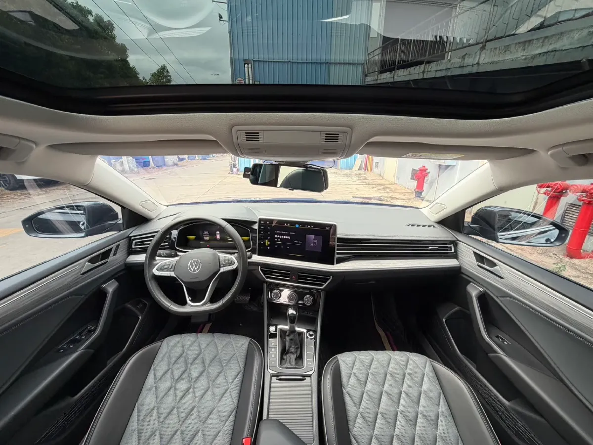 2024 Volkswagen Sagitar 1.5T 160HP L4 7DCT,autocango,china used car exporter,china ev exporter,chinese used car exporter,chinese used ev exporter