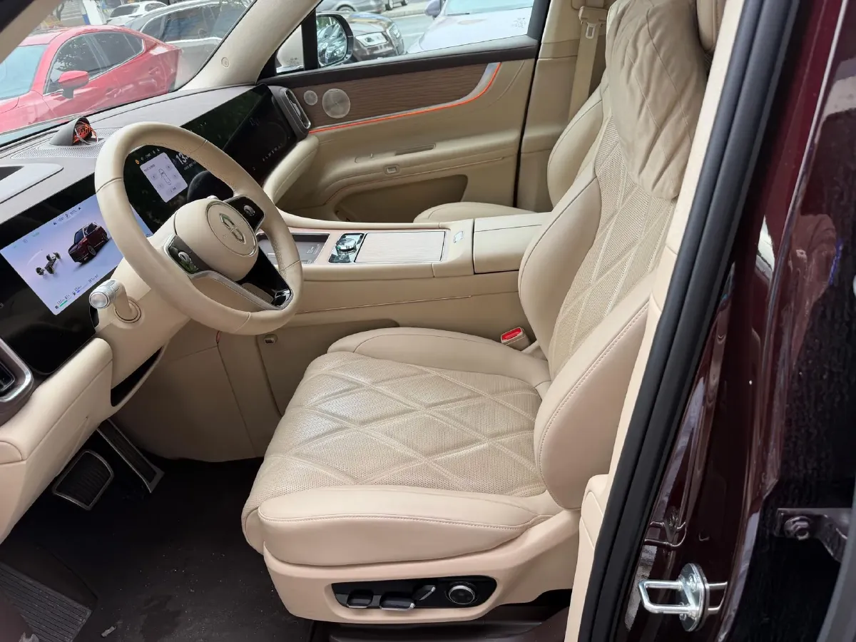 2025 AITO AITO M9 REEV 160HP REEV 52KWH,autocango,china used car exporter,china ev exporter,chinese used car exporter,chinese used ev exporter