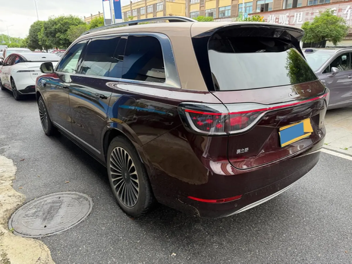 2025 AITO AITO M9 REEV 160HP REEV 52KWH,autocango,china used car exporter,china ev exporter,chinese used car exporter,chinese used ev exporter