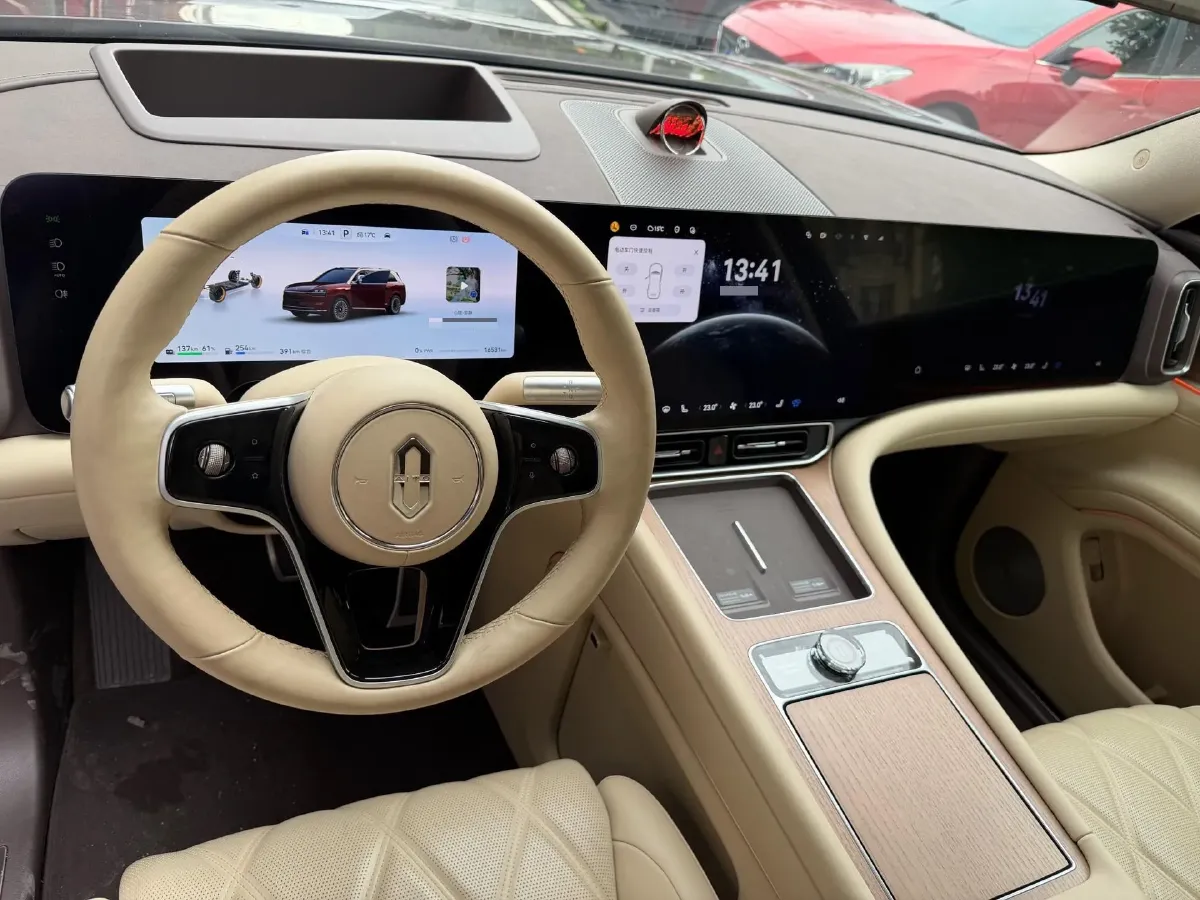 2025 AITO AITO M9 REEV 160HP REEV 52KWH,autocango,china used car exporter,china ev exporter,chinese used car exporter,chinese used ev exporter