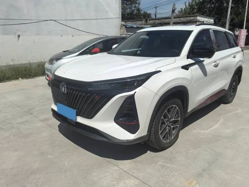 2022 ChangAn CS75 Plus 1.5T 188HP L4 8AT,autocango,china used car exporter,china ev exporter,chinese used car exporter,chinese used ev exporter