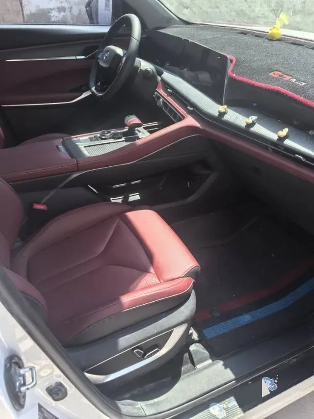 2022 ChangAn CS75 Plus 1.5T 188HP L4 8AT,autocango,china used car exporter,china ev exporter,chinese used car exporter,chinese used ev exporter