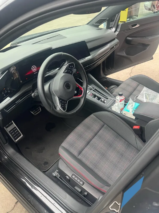 2023 Volkswagen GolfGTI 2.0T 220HP L4 7DCT,autocango,china used car exporter,china ev exporter,chinese used car exporter,chinese used ev exporter