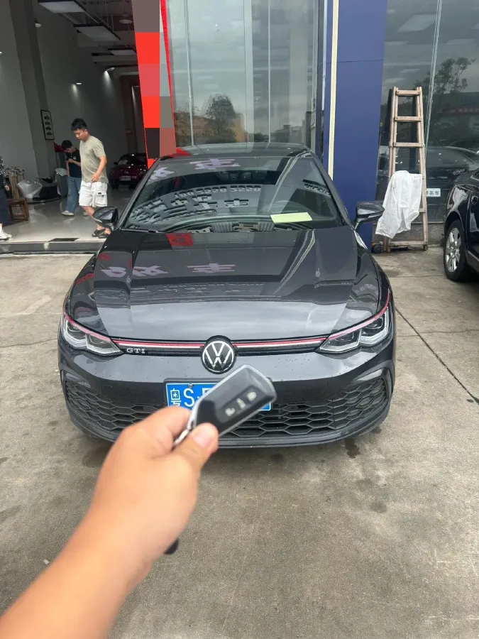 2023 Volkswagen GolfGTI 2.0T 220HP L4 7DCT,autocango,china used car exporter,china ev exporter,chinese used car exporter,chinese used ev exporter