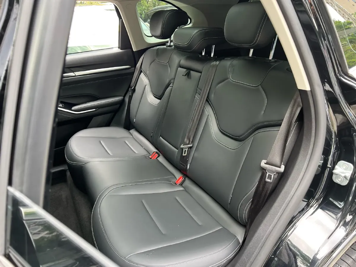 2022 Haval H6 1.5T 184HP L4 7DCT,autocango,china used car exporter,china ev exporter,chinese used car exporter,chinese used ev exporter