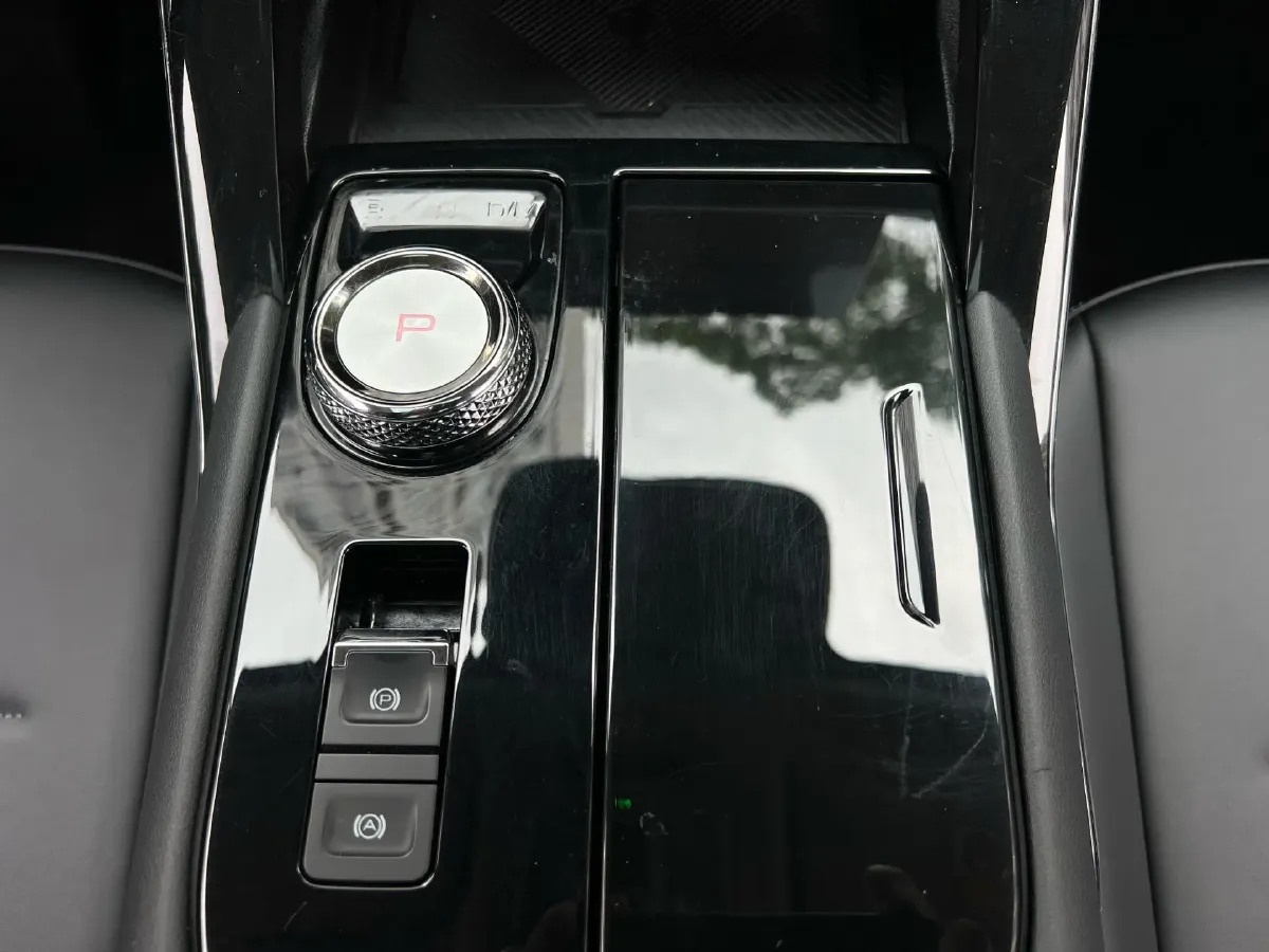 2022 Haval H6 1.5T 184HP L4 7DCT,autocango,china used car exporter,china ev exporter,chinese used car exporter,chinese used ev exporter