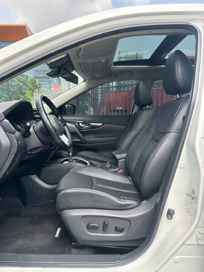 2020 Nissan X-Trail 2.0L 154HP L4 CVT,autocango,china used car exporter,china ev exporter,chinese used car exporter,chinese used ev exporter