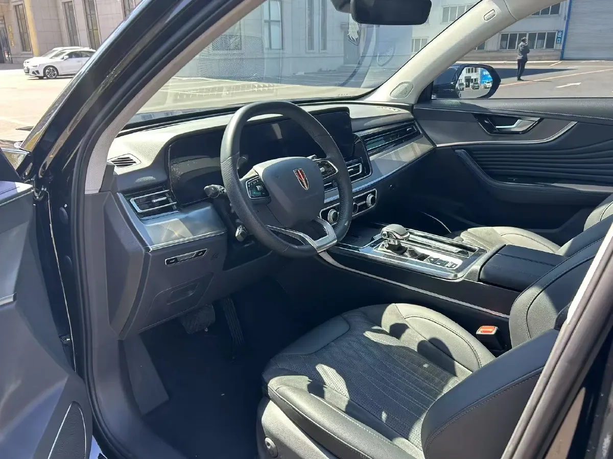 2023 HongQi HS5 2.0T 252HP L4 8AT,autocango,china used car exporter,china ev exporter,chinese used car exporter,chinese used ev exporter