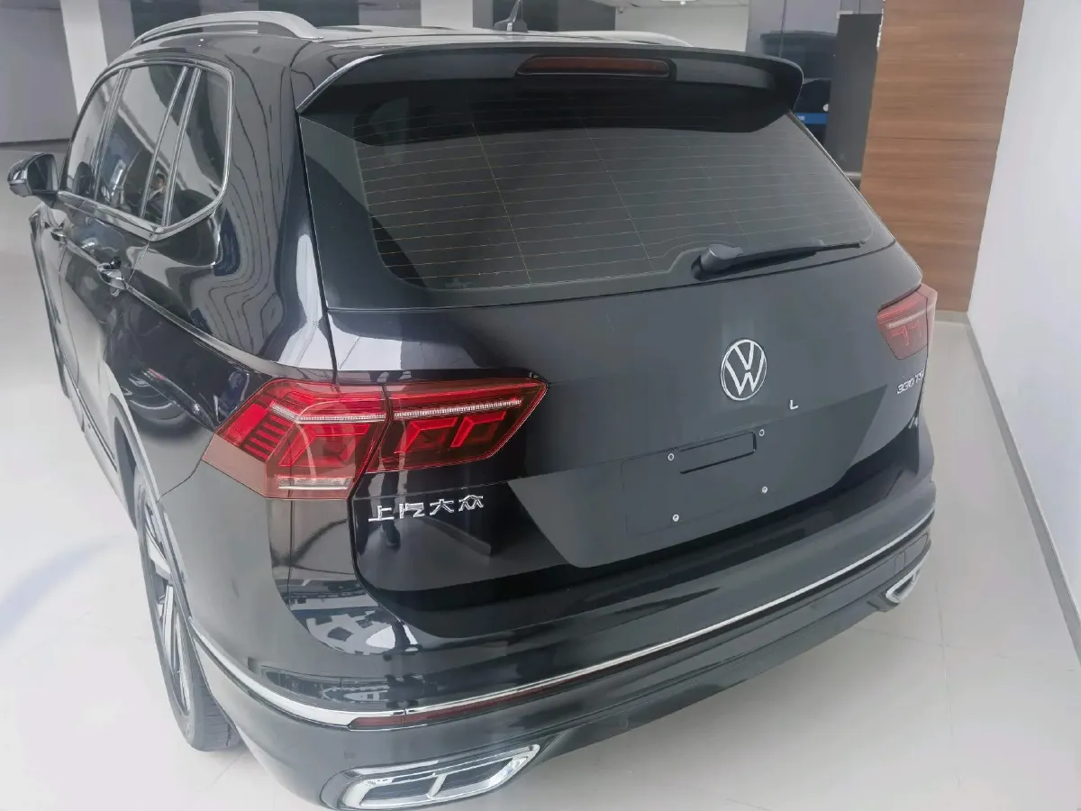2023 Volkswagen Tiguan L 2.0T 186HP L4 7DCT,autocango,china used car exporter,china ev exporter,chinese used car exporter,chinese used ev exporter