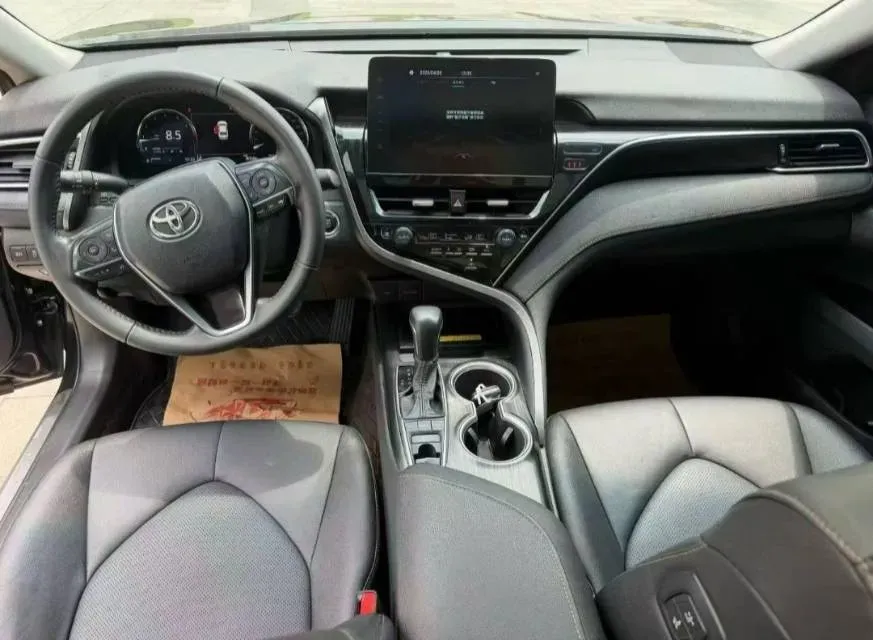 2021 Toyota Camry 2.5L 209HP L4 8AT,autocango,china used car exporter,china ev exporter,chinese used car exporter,chinese used ev exporter