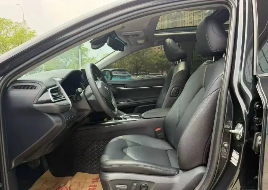 2021 Toyota Camry 2.5L 209HP L4 8AT,autocango,china used car exporter,china ev exporter,chinese used car exporter,chinese used ev exporter