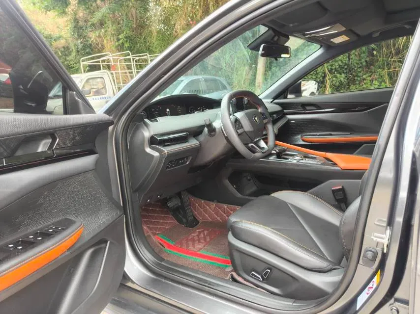 2022 ChangAn UNI-V 1.5T 188HP L4 7DCT,autocango,china used car exporter,china ev exporter,chinese used car exporter,chinese used ev exporter