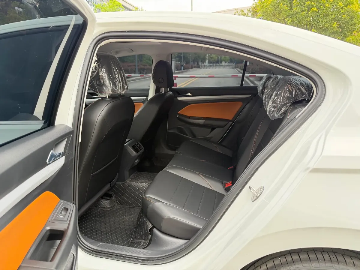 2026 Volkswagen Bora 1.2T 116HP L4 7DCT,autocango,china used car exporter,china ev exporter,chinese used car exporter,chinese used ev exporter