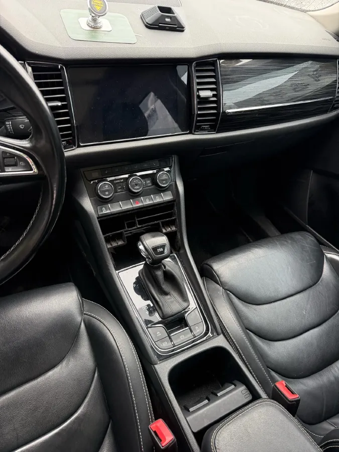 2018 Skoda Kodiak 2.0T 186HP L4 7DCT,autocango,china used car exporter,china ev exporter,chinese used car exporter,chinese used ev exporter