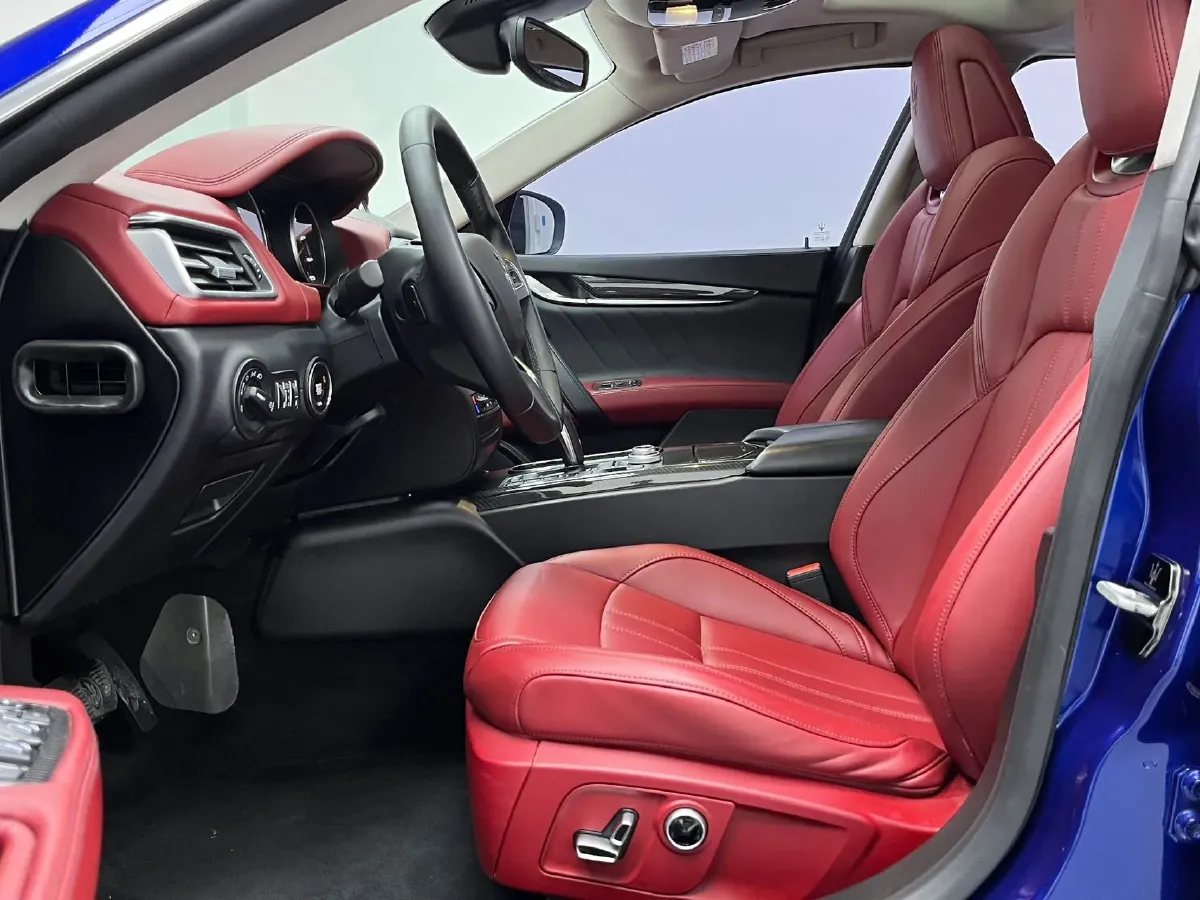 2021 Maserati Ghibli 3.0T 350HP V6 8AT,autocango,china used car exporter,china ev exporter,chinese used car exporter,chinese used ev exporter