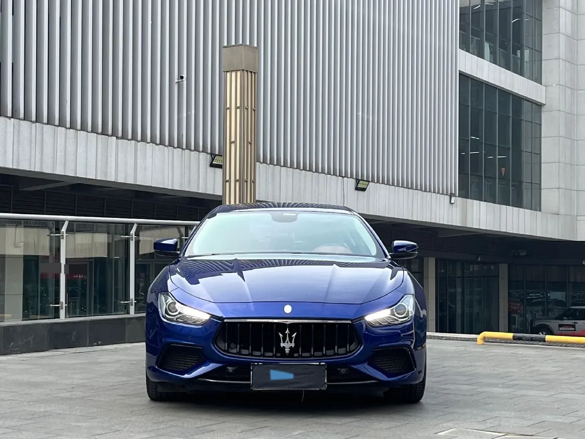 2021 Maserati Ghibli 3.0T 350HP V6 8AT,autocango,china used car exporter,china ev exporter,chinese used car exporter,chinese used ev exporter