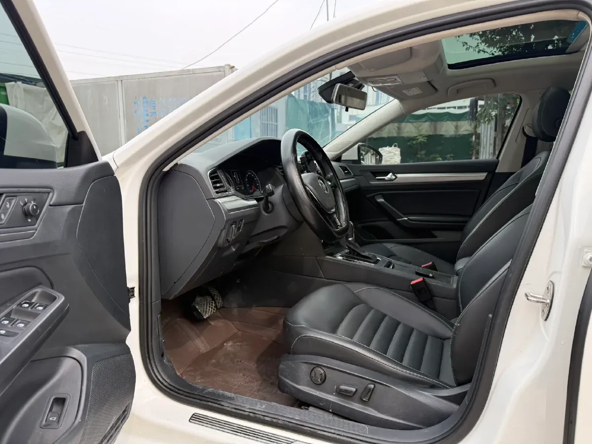 2019 Volkswagen Passat 1.4T 150HP L4 7DCT,autocango,china used car exporter,china ev exporter,chinese used car exporter,chinese used ev exporter