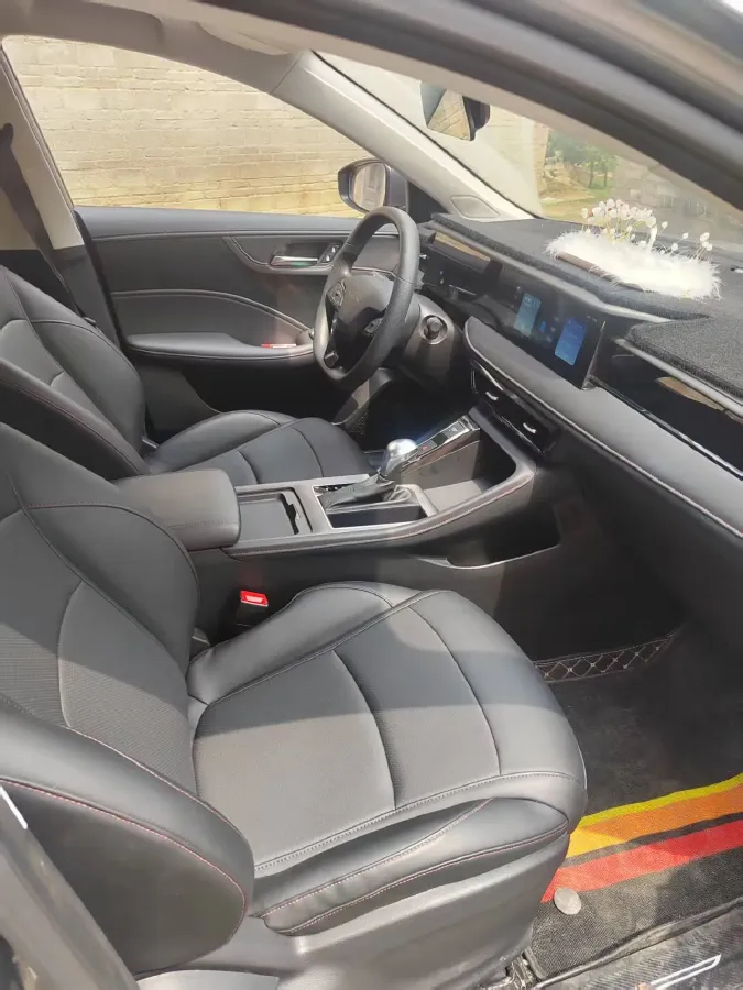 2023 Roewe i5 1.5L 129HP L4 CVT,autocango,china used car exporter,china ev exporter,chinese used car exporter,chinese used ev exporter