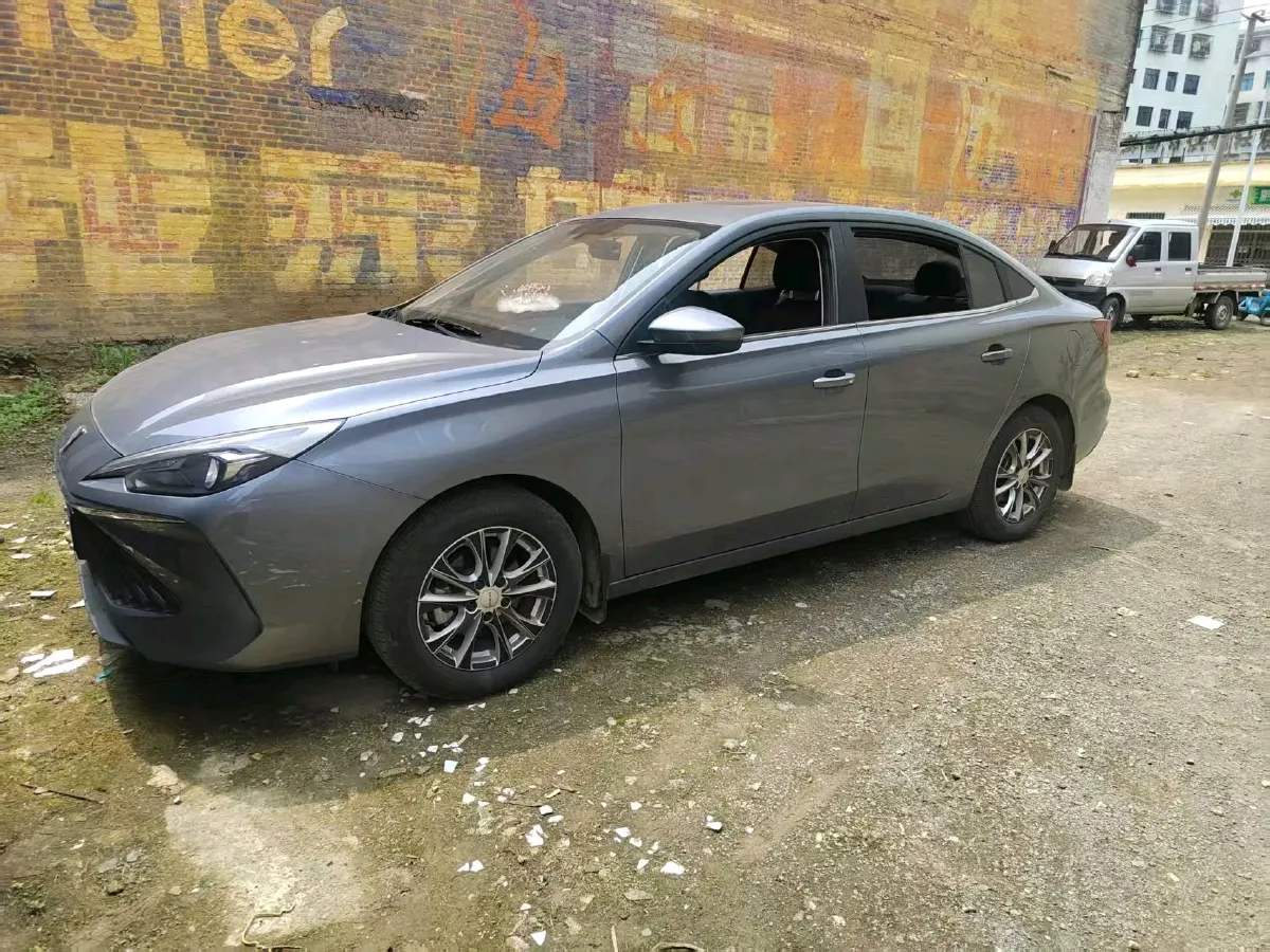 2023 Roewe i5 1.5L 129HP L4 CVT,autocango,china used car exporter,china ev exporter,chinese used car exporter,chinese used ev exporter