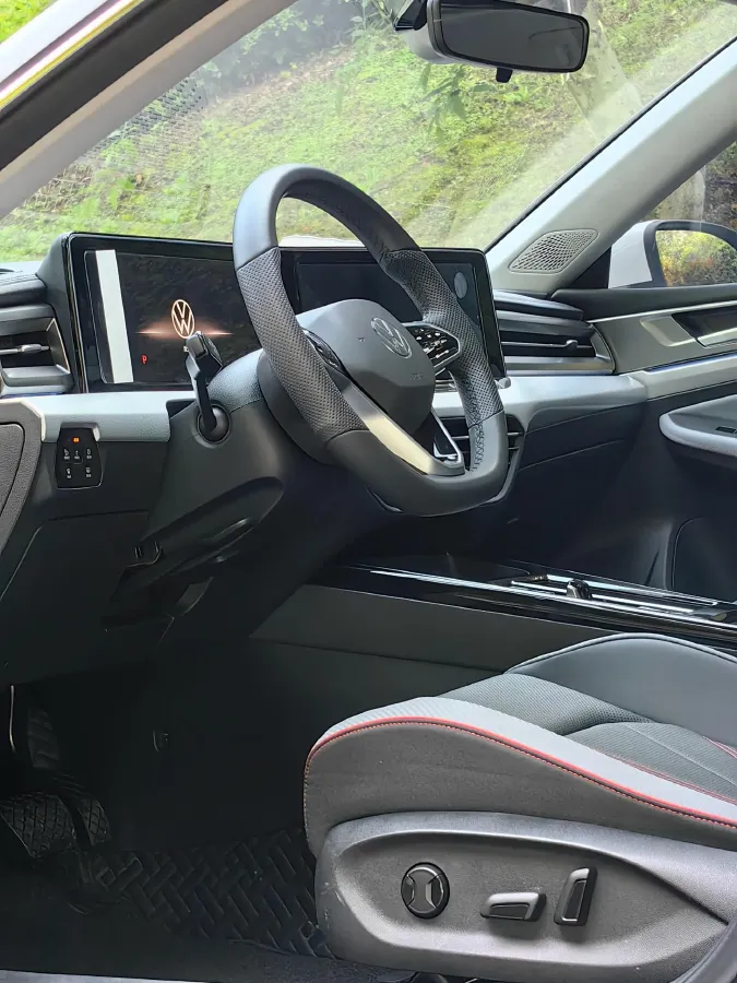 2025 Volkswagen Lamando 1.4T 150HP L4 7DCT,autocango,china used car exporter,china ev exporter,chinese used car exporter,chinese used ev exporter