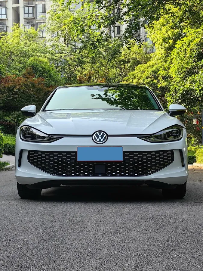 2025 Volkswagen Lamando 1.4T 150HP L4 7DCT,autocango,china used car exporter,china ev exporter,chinese used car exporter,chinese used ev exporter