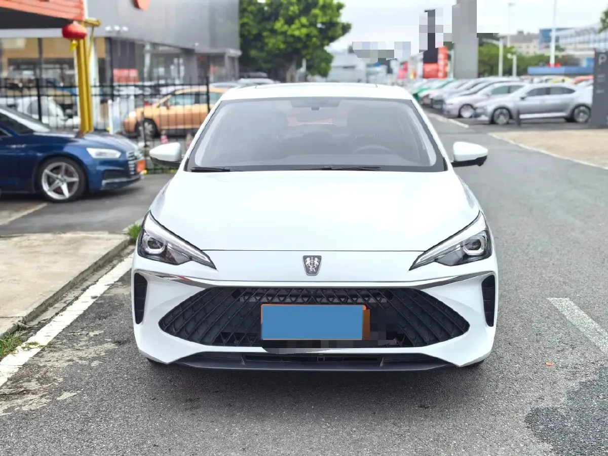 2023 Roewe i5 1.5L 129HP L4 CVT,autocango,china used car exporter,china ev exporter,chinese used car exporter,chinese used ev exporter