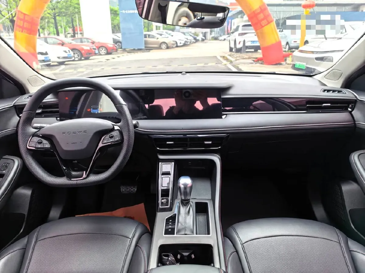 2023 Roewe i5 1.5L 129HP L4 CVT,autocango,china used car exporter,china ev exporter,chinese used car exporter,chinese used ev exporter