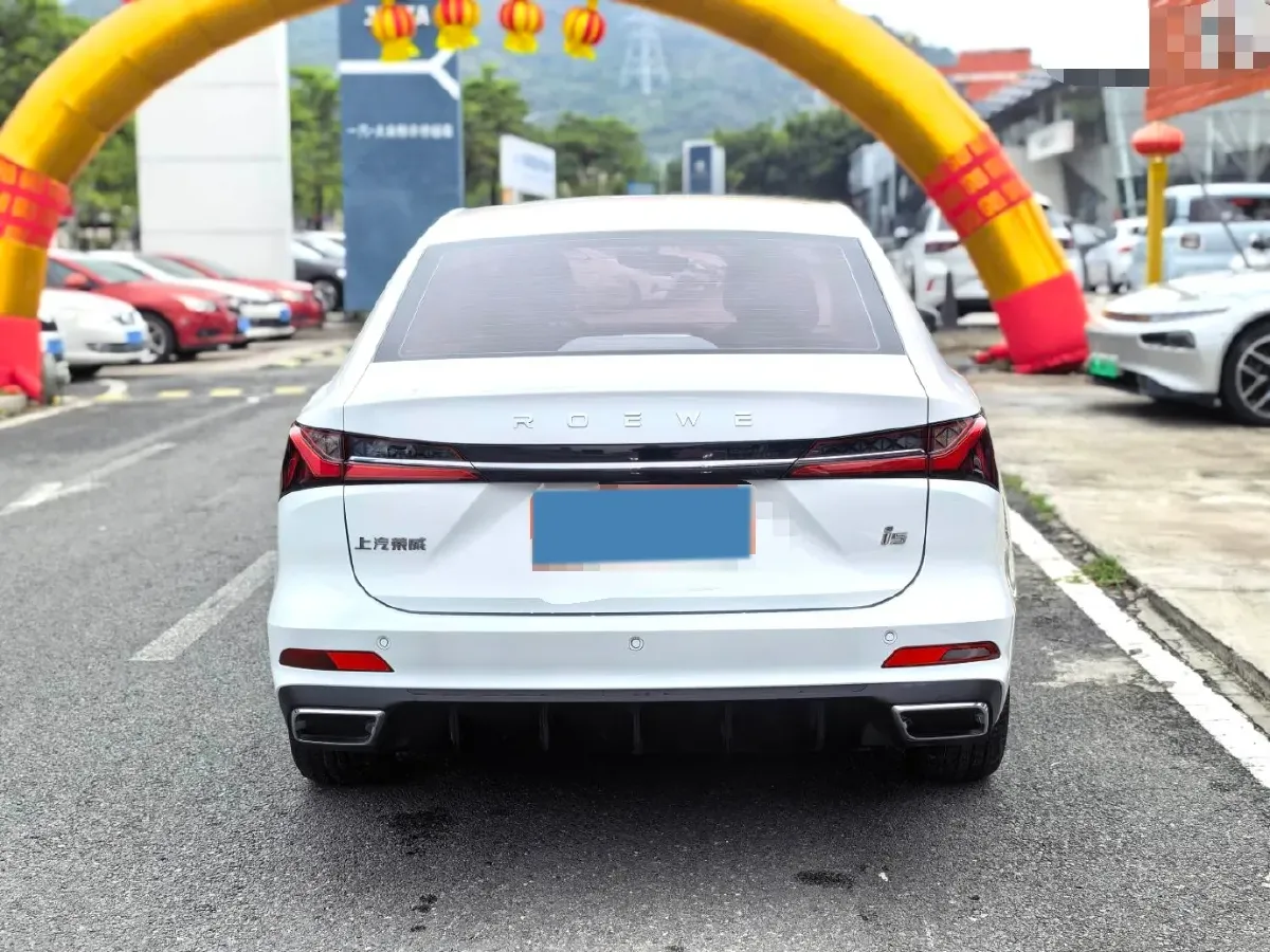 2023 Roewe i5 1.5L 129HP L4 CVT,autocango,china used car exporter,china ev exporter,chinese used car exporter,chinese used ev exporter