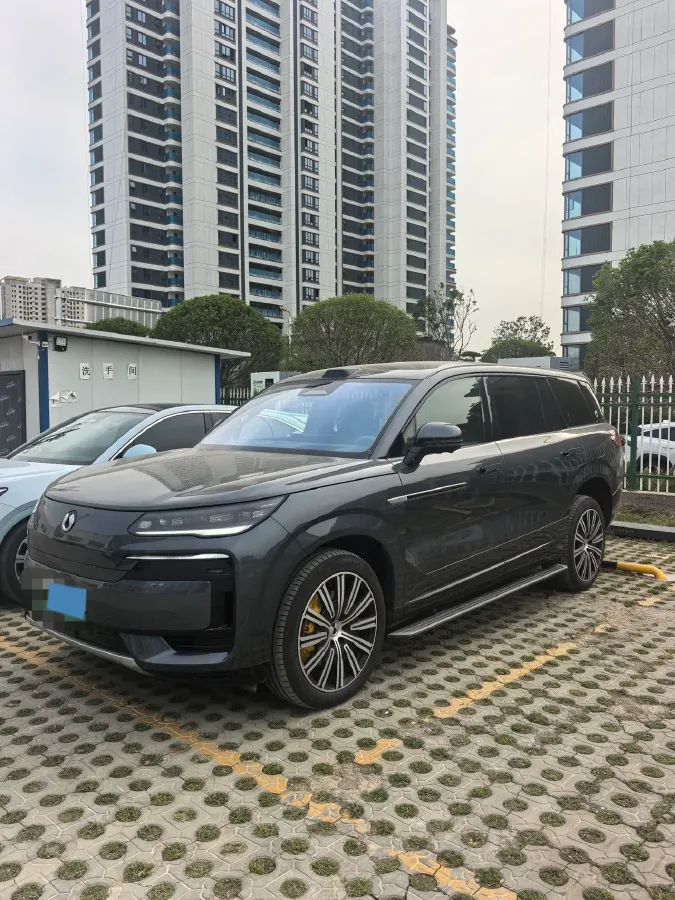 2025 Denza DenzaN9 2.0T 207HP L4 E-CVT PHEV,autocango,china used car exporter,china ev exporter,chinese used car exporter,chinese used ev exporter