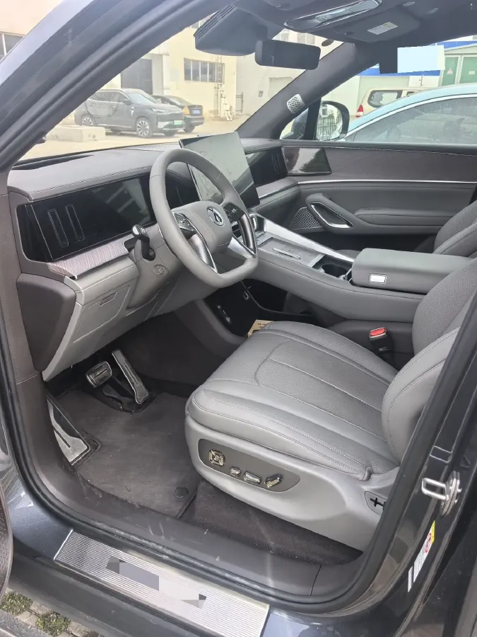 2025 Denza DenzaN9 2.0T 207HP L4 E-CVT PHEV,autocango,china used car exporter,china ev exporter,chinese used car exporter,chinese used ev exporter