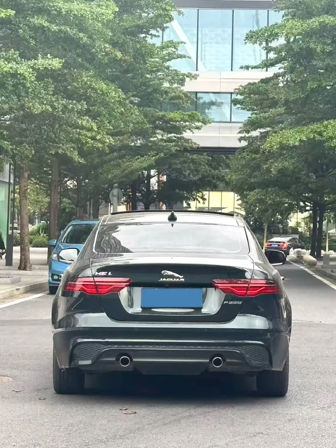 2021 Jaguar XEL 2.0T 250HP L4 8AT,autocango,china used car exporter,china ev exporter,chinese used car exporter,chinese used ev exporter